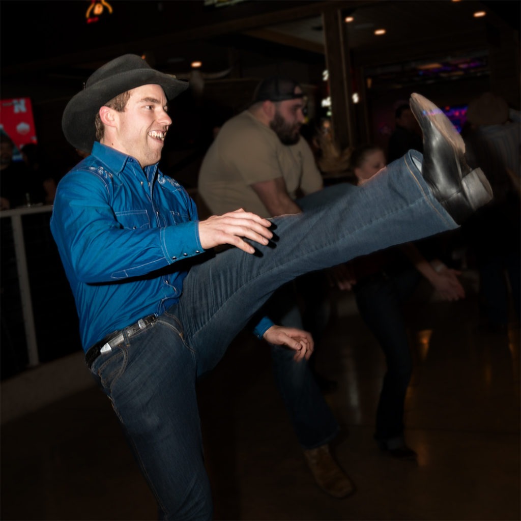 Bend Oregon Country Western Swing and Line Dancing Brett Crosseyed Cricket